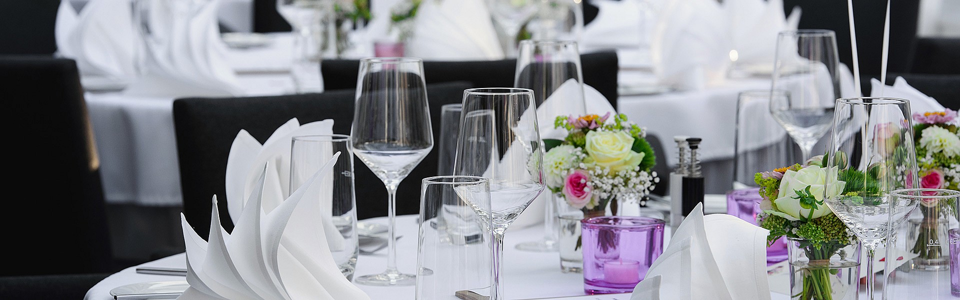 Symbolfoto Blumen Bremkens - Hochzeitsträuße - Autoschmuck - Tischdeko