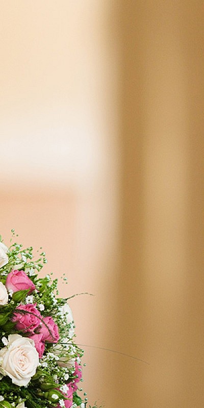 Symbolfoto Blumen Bremkens - Blumen - Hochszeitssträuße - Pflanzen - Trauerfloristik
